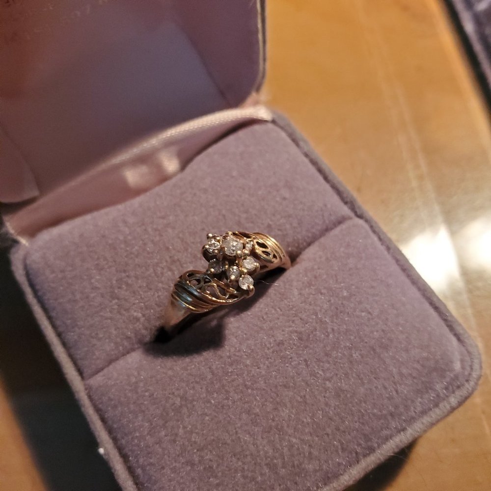 DIAMOND RING 14KT GOLD - Picture 7 of 11
